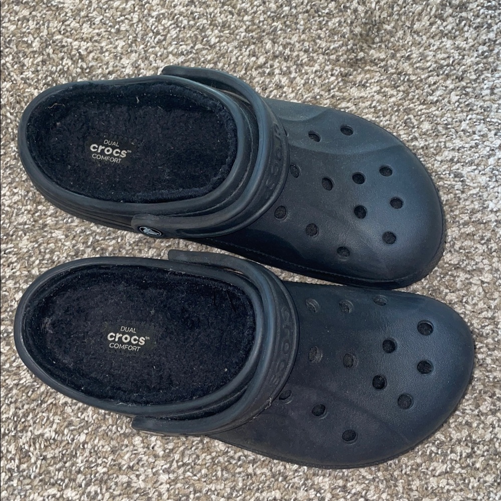 Fuzzy Lined Crocs Classic Lined Clog Black Men’s 8 / Women’s 10 LIKE NEW